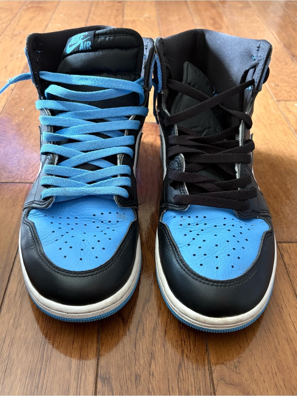 Nike Kids High-Top Sneakers in Black and Blue